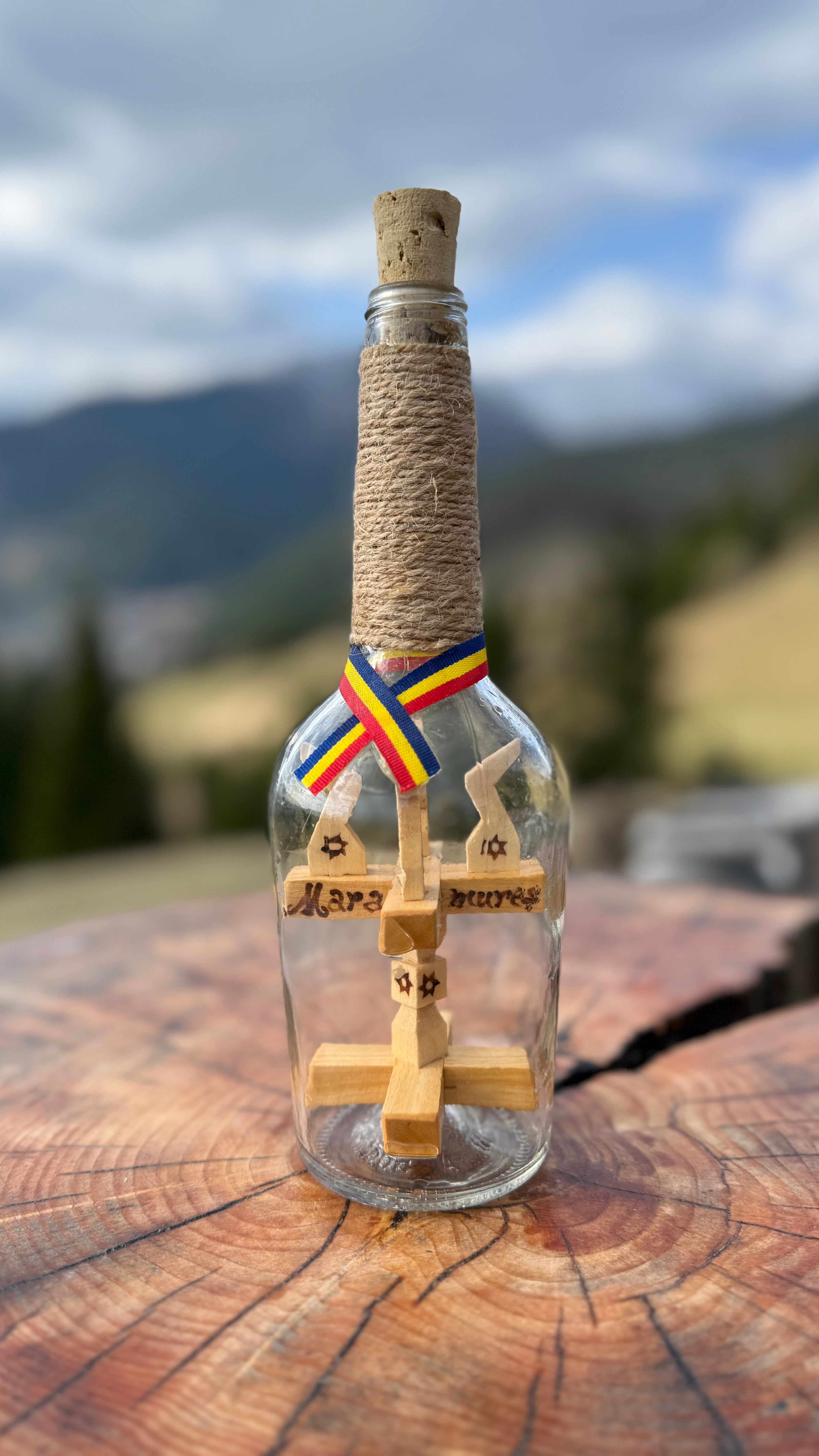 Rânduiala Izvorului: Măiestrie în Lemn